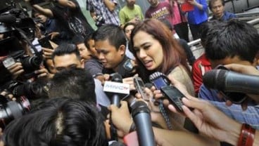 CATHERINE WILSON Akhirnya Bersaksi di KPK