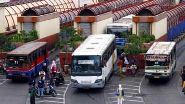 Pemprov DKI Tunda Teken Standard Pelayanan Minimal Bus