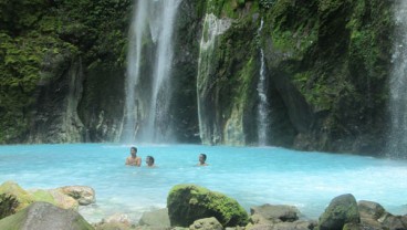 Rupiah Melemah, Wisata Domestik Bergairah