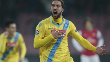 Liga Eropa: Higuain dan Inler Tambah Gol, Napoli 3- Swansea 1