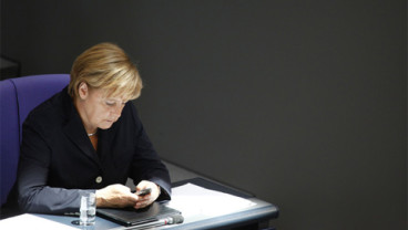 Merkel Rayu Inggris Agar Tak Tinggalkan Uni Eropa