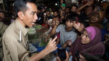 Survei Median: Banjir & Macet DKI Belum Teratasi, Elektabilitas Jokowi Anjlok Jadi 15,3%