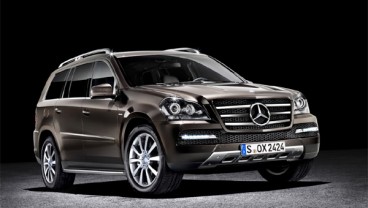 MOBIL MEWAH: Mercedes Benz GL500 Bertabur Fitur Canggih