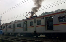 KRL Commuter Line Bekasi-Jakarta Terbakar