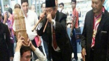 Pesawat Malaysia Airlines Hilang: Raja Dukun Gelar Ritual di KLIA