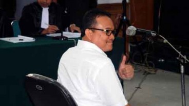 Rusli Zainal Divonis 14 Tahun Penjara & Denda Rp1 Miliar
