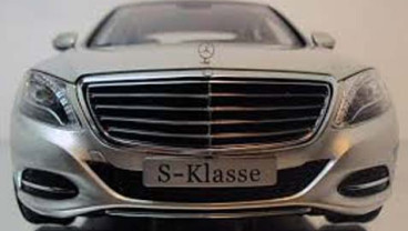 Penjualan Mercedes-Benz Turun 38,2%