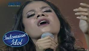 INDONESIAN IDOL: Cium Ahmad Dhani Untuk Nowela