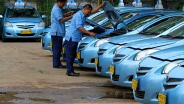 Penjualan Mobil Taksi Turun 13%, Limo Masih Tak Tertandingi