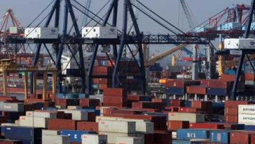 Bongkar Muat di Terminal Peti Kemas Makassar Diprediksi Naik 7%