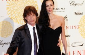 Pacar Mick Jagger Gantung Diri: L’Wren Scott Dikenal Sebagai si Kaki Jenjang