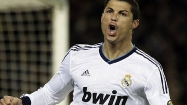 Real Madrid vs Schalke  3-1 (9-2), Madrid Ke Perempat Final