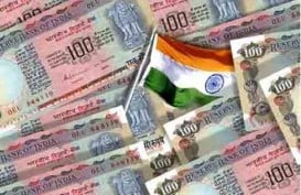 Rupee India Menguat Paling Tinggi