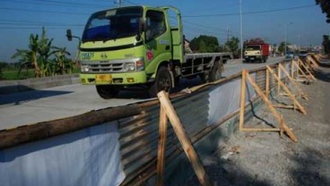 Kementerian PU Targetkan Perbaikan Jalan Pantura Selesai Juni 2014