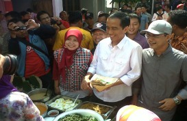 Sampai Ngawi, Capres Jokowi Pilih Sambal Tumpang