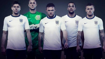 Harga Kaos Timnas Inggris US$150, Perdana Menteri Marah