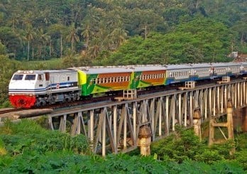 KECELAKAAN KERETA: KA Malabar Anjlok, 2 Tergencet Gerbong