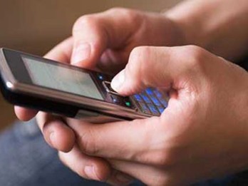 PILEG 2014: Perang SMS dan BBM Jelang Pemilu