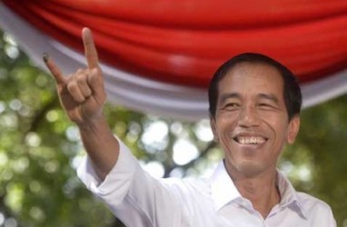 Pakai Jeans Jokowi Hampir Nyasar ke TPS Gara-Gara Dikerubuti Wartawan