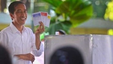 MEGAWATI NYOBLOS Pukul 10.00 WIB Ditemani Jokowi