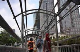 DKI Perbaiki 300 Jembatan Penyeberangan Rusak