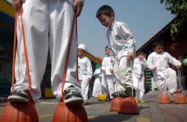 PERMAINAN TRADISIONAL: Ragam Manfaat Buat Perkembangan Anak