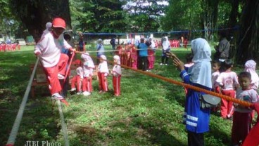 Pelajar PAUD Rusun Marunda Datangi Balai Kota