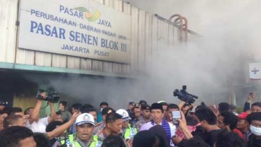 PASAR SENEN TERBAKAR: Jokowi Tinjau Lokasi, Api Masih Nyala