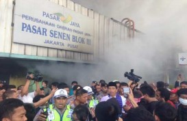 PASAR SENEN TERBAKAR: Jokowi Tinjau Lokasi, Api Masih Nyala