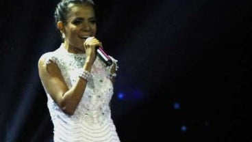 INDONESIAN IDOL 2014 TOP 5: Kelima Finalis Bawakan Lagu Melow