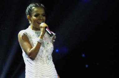 INDONESIAN IDOL 2014: Anang Bilang Nowela Lebih Bagus dari American Idol