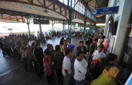 Tiket Kereta Lebaran Ludes: Nama Jokowi-Ahok Dibawa-Bawa