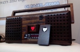 INACRAFT 2014: Ini 4 Model Radio Digital dari Kayu Pertama di Indonesia
