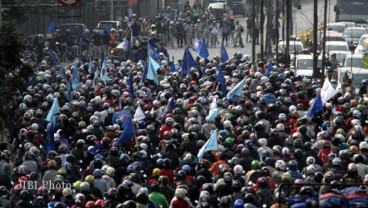 LIPUTAN DEMO BURUH: May Day, 600.000-an Buruh Kepung Jakarta