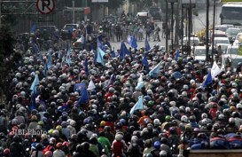 LIPUTAN DEMO BURUH: May Day, 600.000-an Buruh Kepung Jakarta