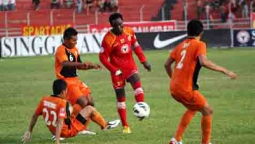 HASIL ISL 2014: Semen Padang Gagal Raih Poin Penuh Di Laga Kandang