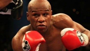 Menang Angka atas Maidana, Mayweather Pertahankan Rekor Tak Terkalahkan