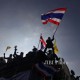 KRISIS THAILAND: Bangkok Membara, Massa Anti Yingluck Vs Pro Yingluck Berhadap-hadapan