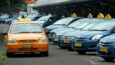 SEDAN TAKSI: Penjualan Tumbuh Walau Pasar Sepi