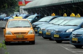 SEDAN TAKSI: Penjualan Tumbuh Walau Pasar Sepi