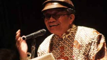 Taufik Ismail Baca 2 Puisi di Pembukaan Jakarta Book Fair