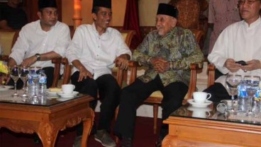 JOKOWI VS PRABOWO: Jokowi Kunjungi Sultan Kutai