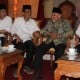 JOKOWI VS PRABOWO: Jokowi Kunjungi Sultan Kutai