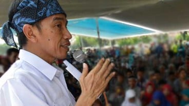 DEKLARASI TIM PEMENANGAN JOKOWI-JK DI SULSEL: Ribuan Orang Berbaju Putih Padati Lapangan Karebosi