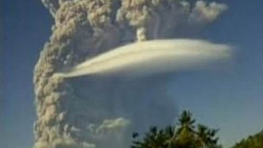 GUNUNG SANGEANG: Awas, Aktivitas Terus Meningkat