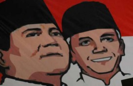 PRABOWO vs JOKOWI: Capres Prabowo Ikut Manaqiban di Pesantren Jember