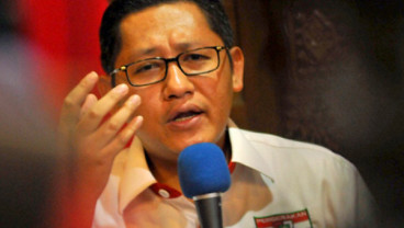 SIDANG HAMBALANG : Akbar Tandjung Hadir Untuk Dampingi Anas