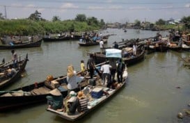 Tutup Alur Sungai Barito, Bupati Belum Pahami Bisnis Maritim