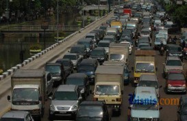 Jalan Tol Jakarta-Merak Padat Lancar, Tomang Tersendat