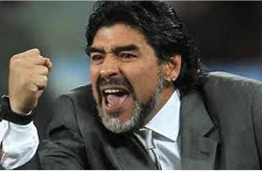 PIALA DUNIA 2014: Maradona Kecam FIFA Terkait Pemeriksaan Doping Kosta Rika
